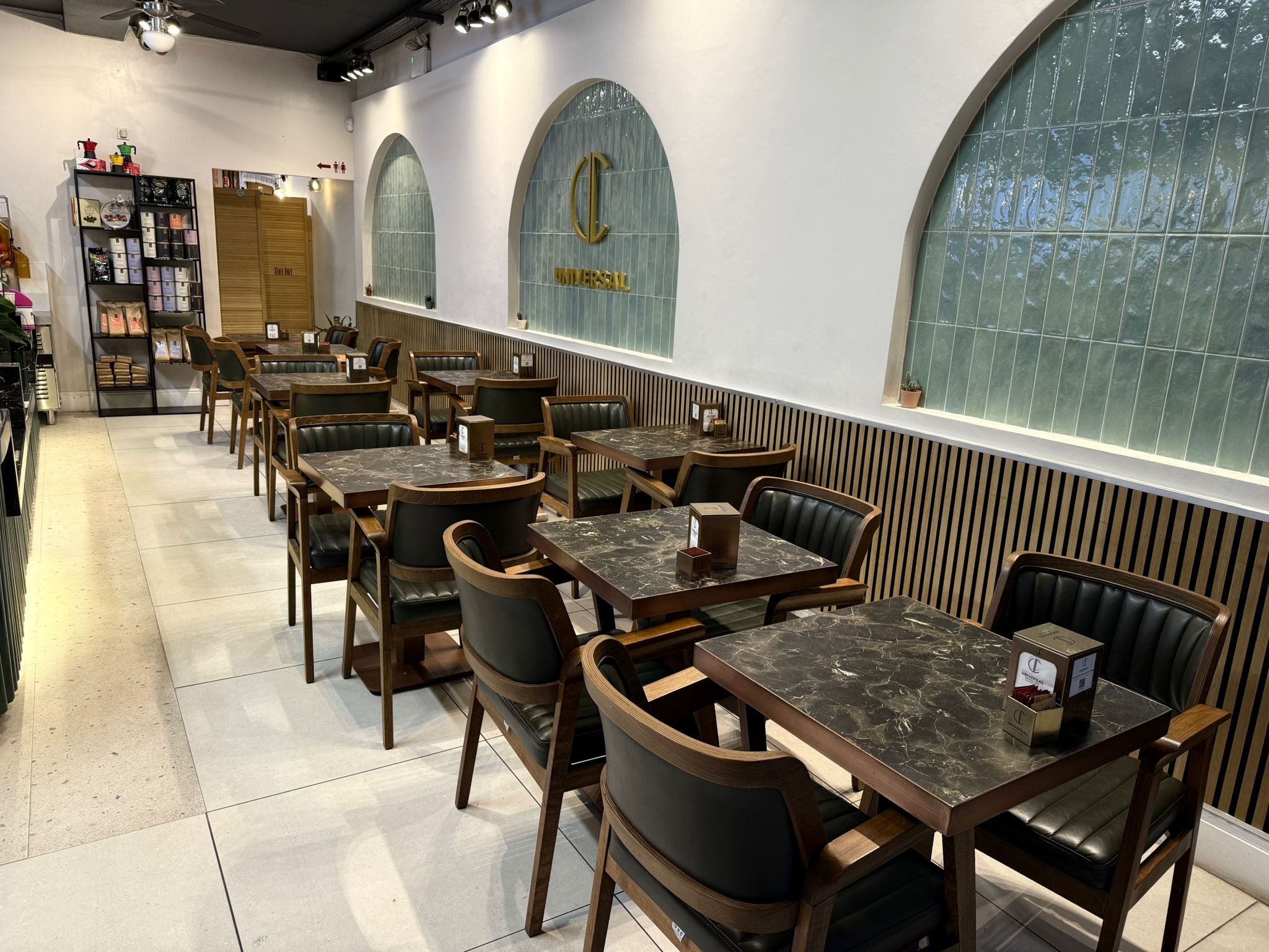 Universal Café - Image 7